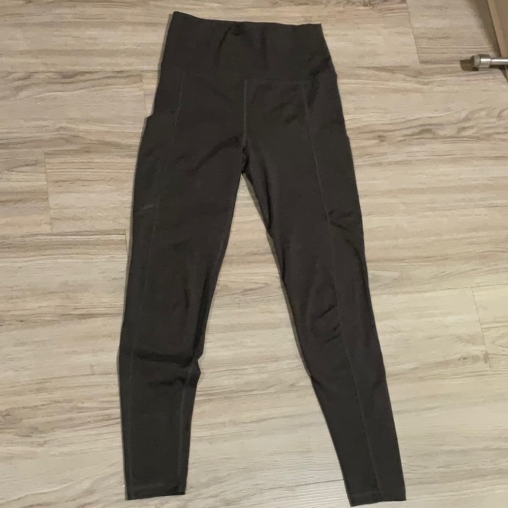 American eagle “the everything pocket legging” size small regular in dark grey
